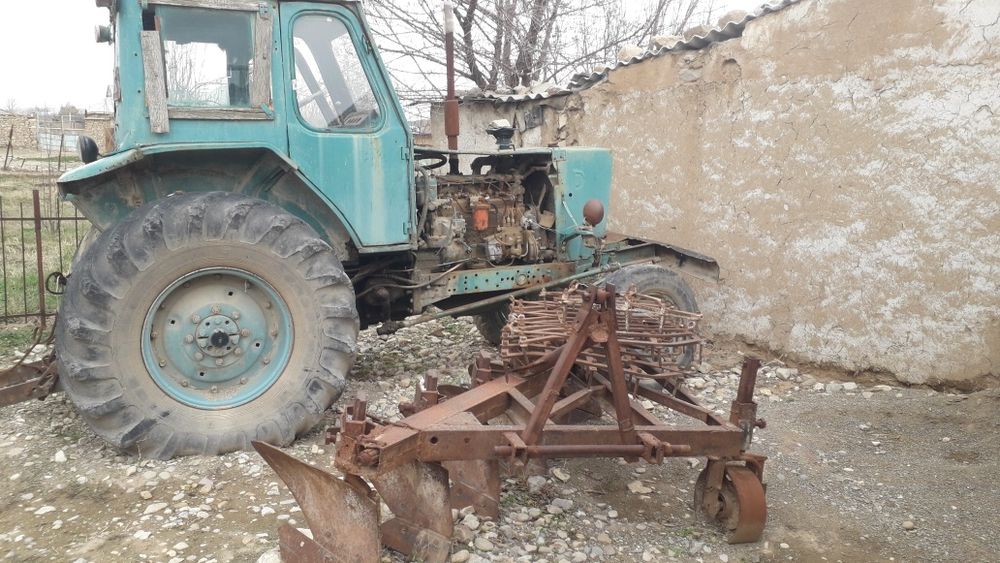 Трактор ЮМЗ камплект