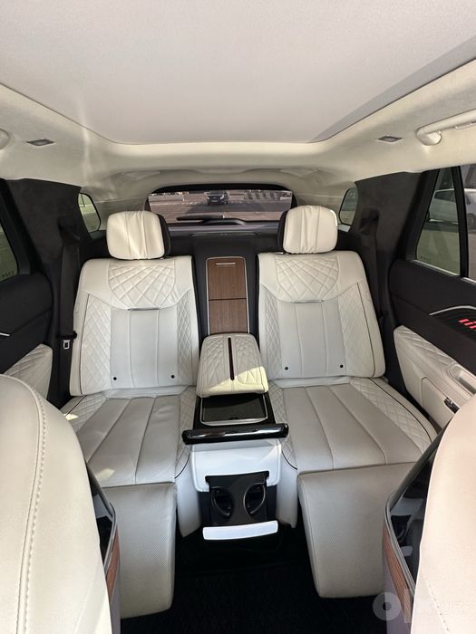 Hongqi E-HS9 electro SUV - AWD