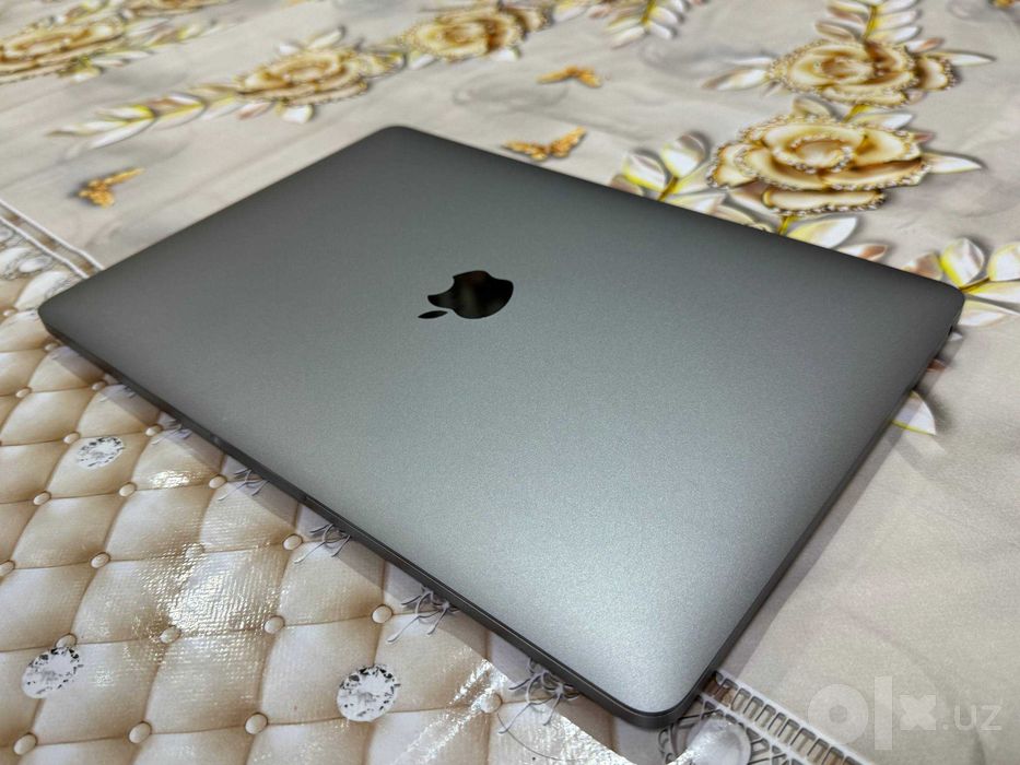 MacBook Pro 13 M1 / 8GB / 512GB SSD / 88% Ideal holatda