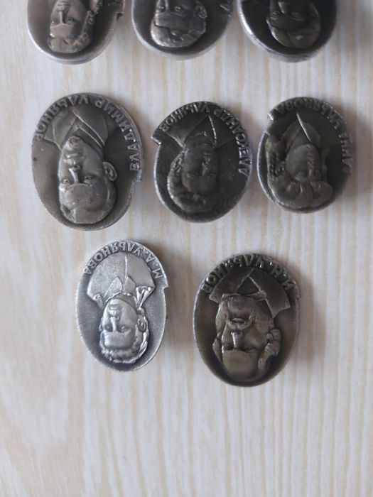 Значки полная семья Ульяновых