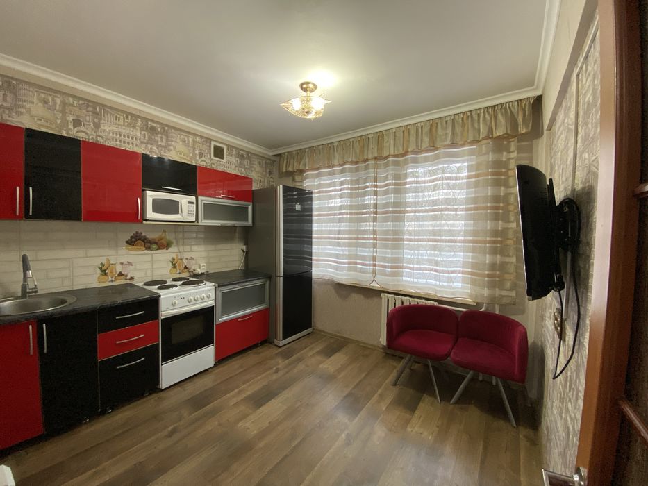 Сдается 3-х квартира на длительный срок.