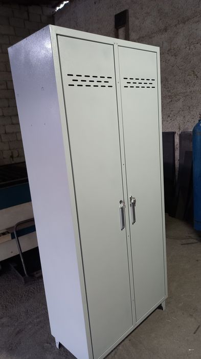 Металлические шкафы