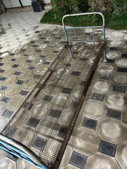 Продам советскую кровать. Самовывоз!