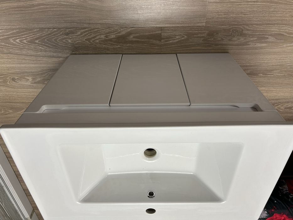 Продам ракавину с тумбой подвисной !