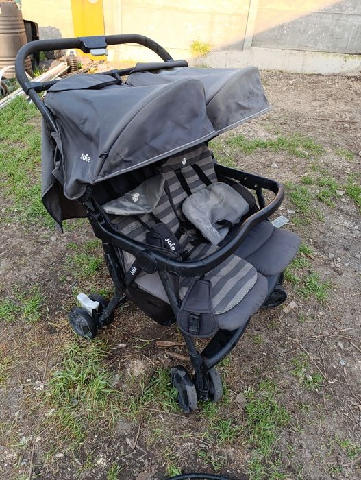 Коляска для двойни