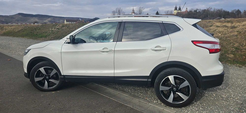 Nissan qashqai 1.2 2015
