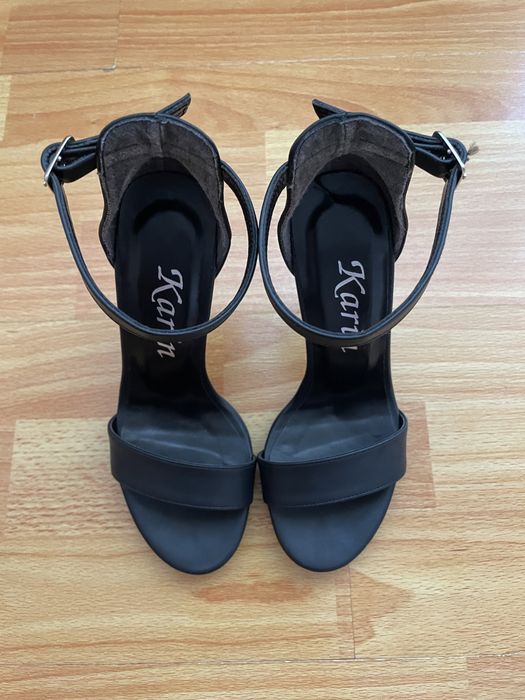 Sandale cu toc stiletto