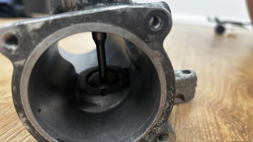 Egr volvo xc60 motor 2.4 diesel Pierburg 5.05906.03