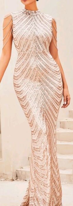 Три рокли размер М