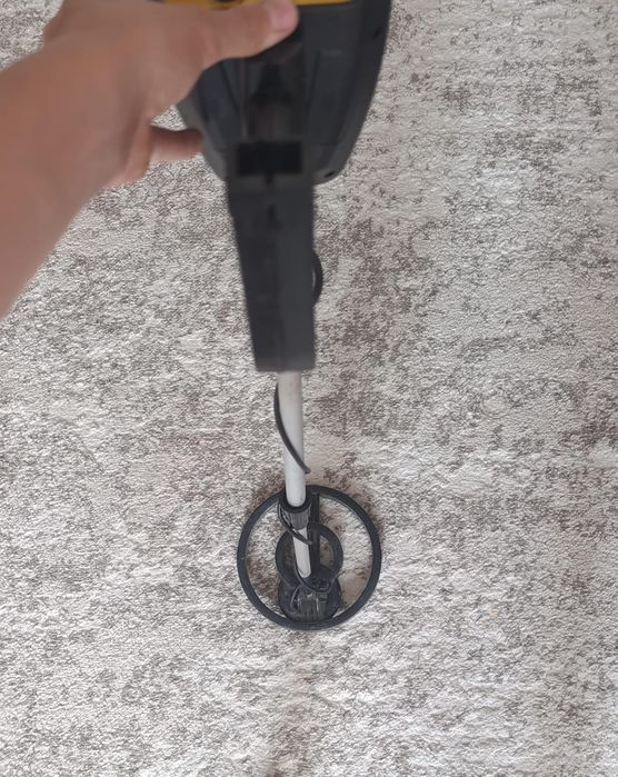 Продам Металлоискатель .