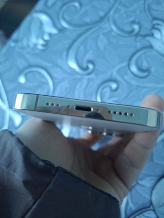 Iphone 13 pro 77%