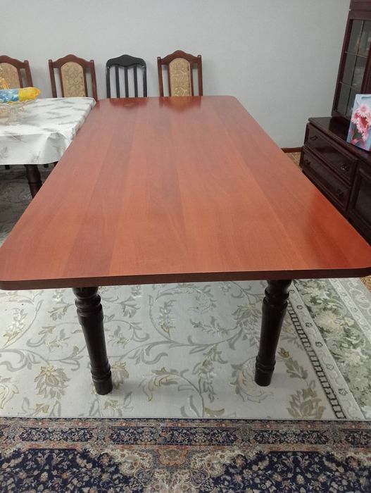 Продам почти новый стол