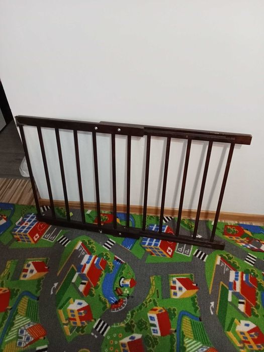 Gard protecție  copii din lemn