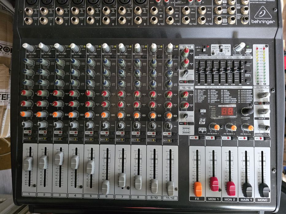 PACHET boxe elx 115, mixer beringer pmp400