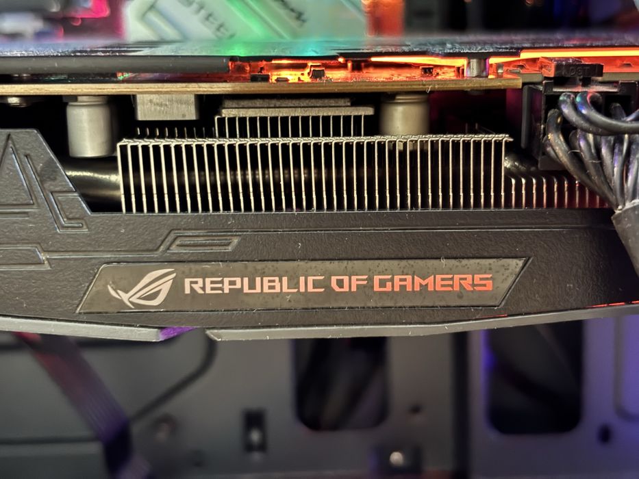 Геймърски компютър -  16RAM/AMD/8GB/1TB