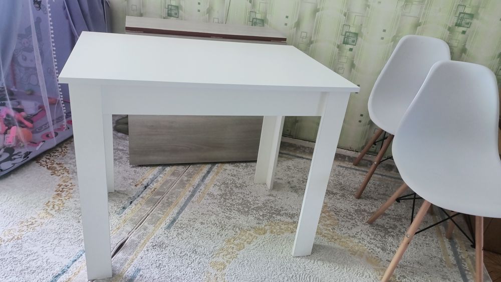 Стол для кухни и стол раскладной