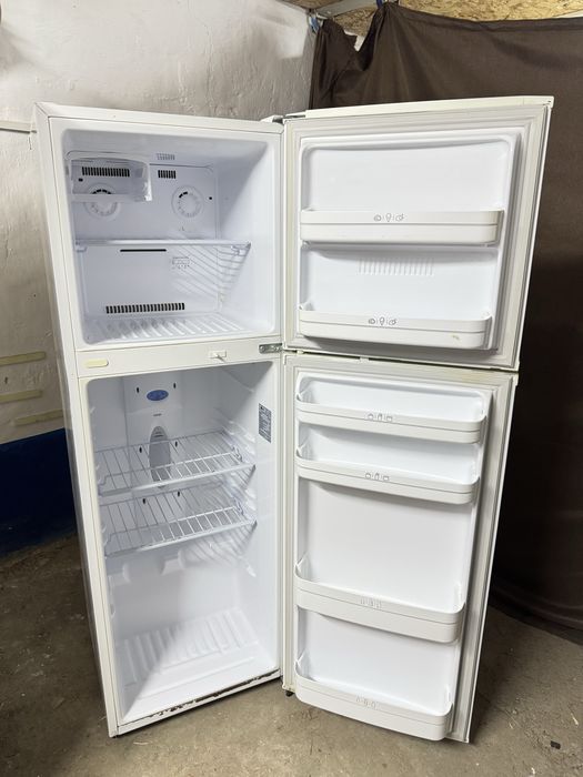 Продам холодильник LG