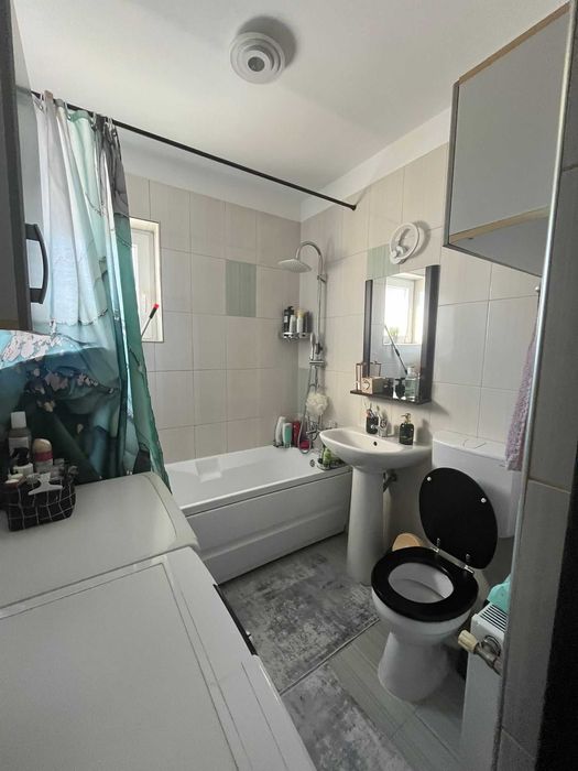 Vand apartament  complet mobilat si utilat