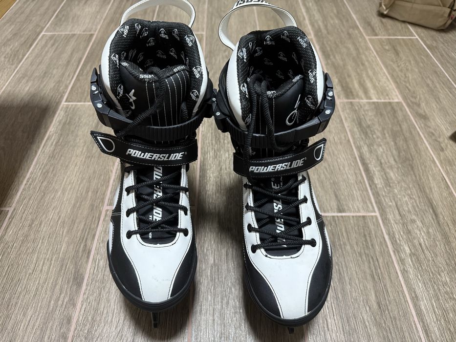Patine gheață Powerslide Thunder marime 44. Nu fac schimburi.
