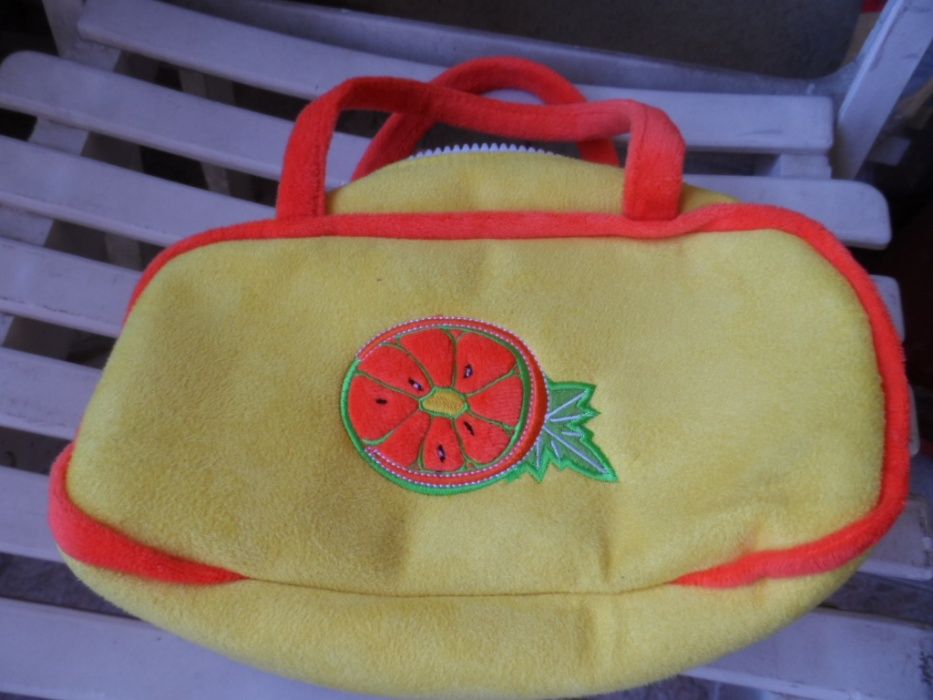 детска плюшена чантичка