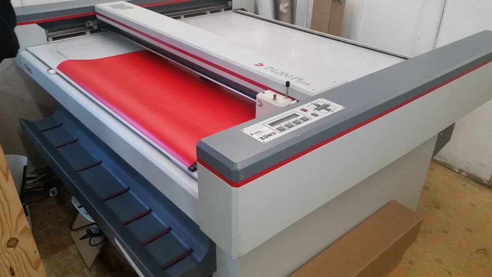 Продавам Zund P-1200 Plus