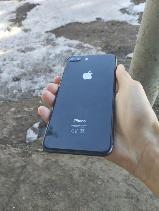 Продам iPhone 8 plus