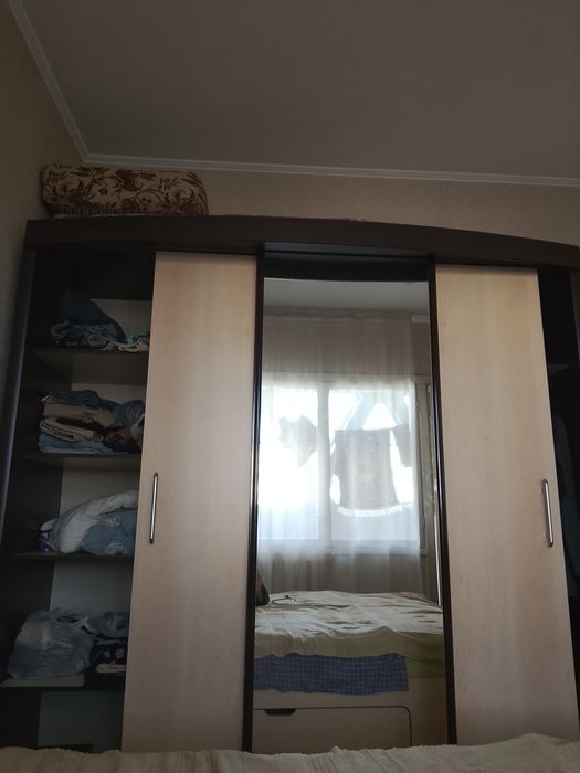 Шкаф купэ трех створчатый
