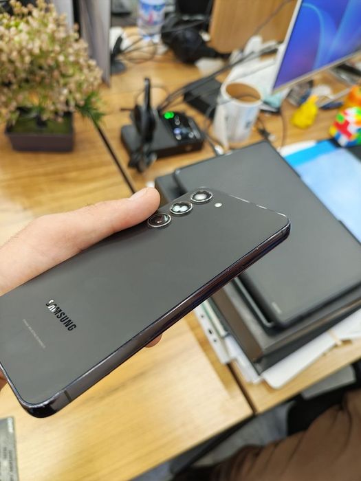 Samsung  s23 512 хорошее состояние