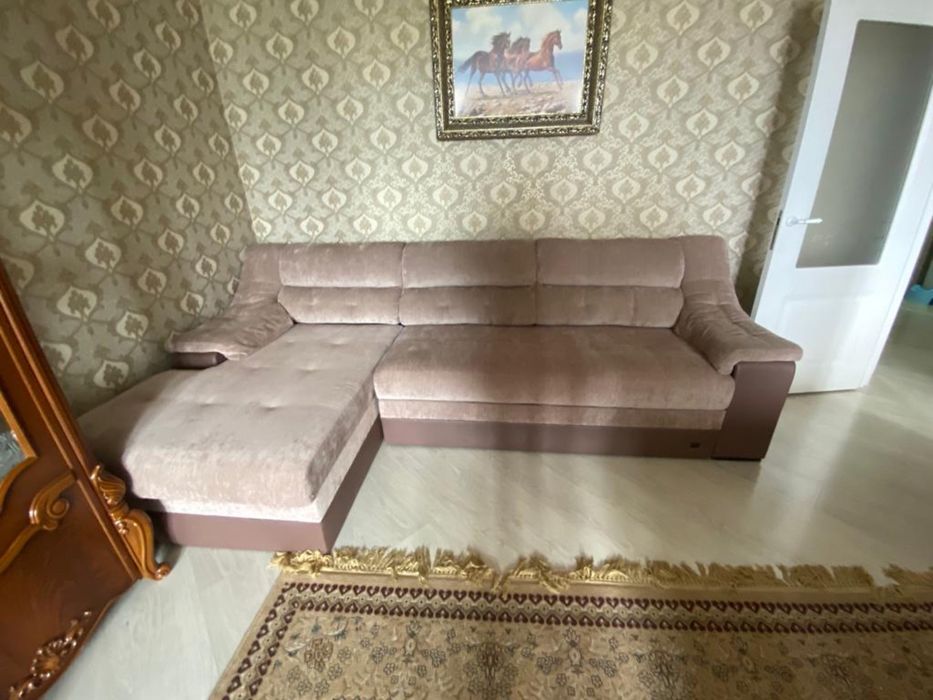 Угловой диван. Раскладной.