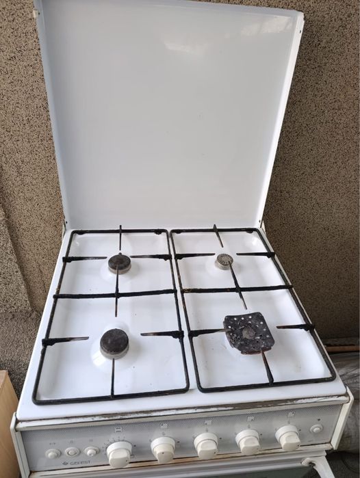 Продам газ.плиту 10 000 тенге