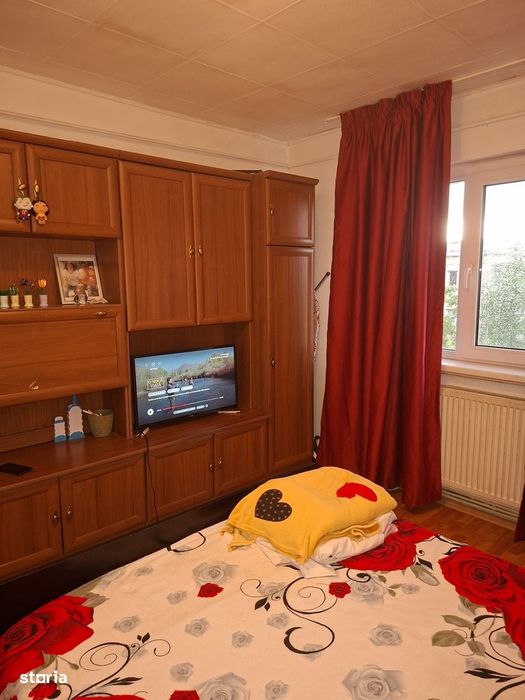 Apartament decomandat Rovine