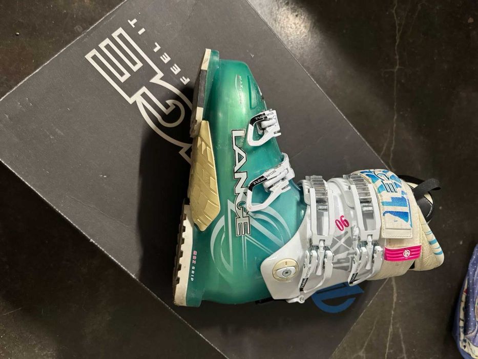 Дамски ски + обувки