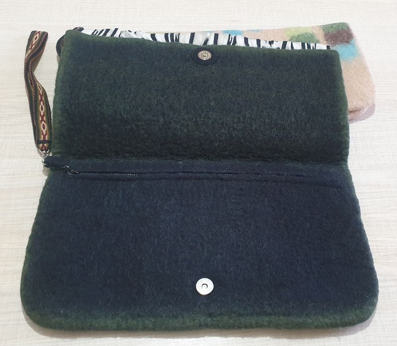 Сумки-клатчи ручной работы из натуральной шерсти