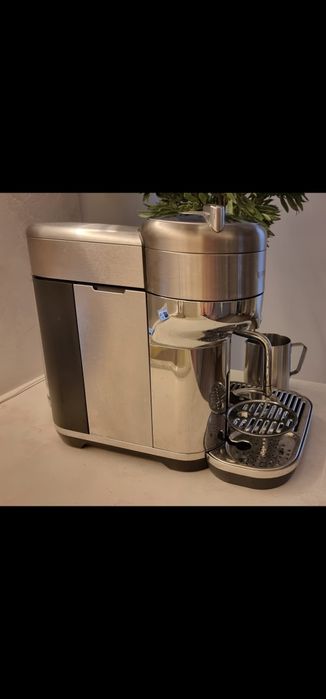 Vand Nespresso Vertuo Creatista + 160 capsule | Stare impecabila