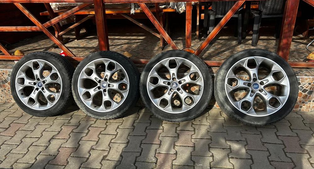 Jante Ford echipate cu cauciucuri de vară 235/45/R19