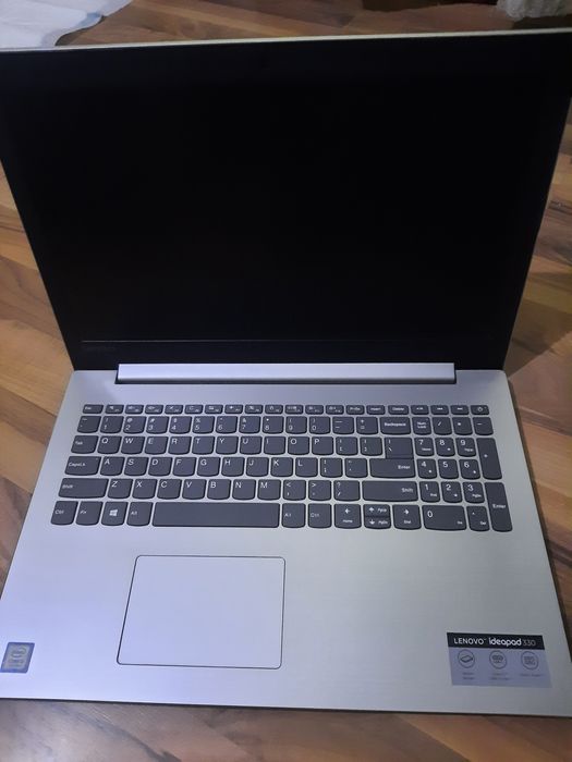 Vând laptop impecabil