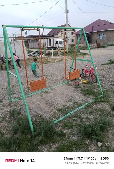 Продам двойные детские качели