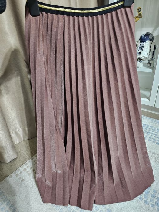 Fusta plisata roz