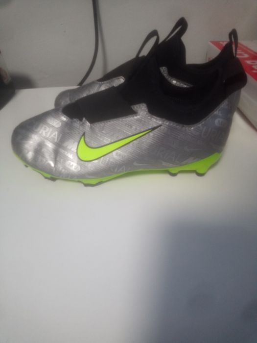 Детски бутонки Адидас 29,32 и 33  номер