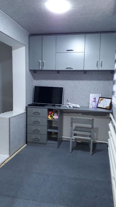 Продаю 2-х комнатную 2-3/1/4 квартира в г.Чирчик на против 24 и муз шк