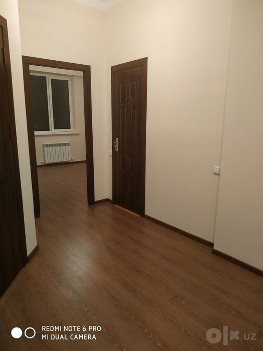 Продам квартиру новостройка. 3х комнат. 97 квадр. Метро Дустлик