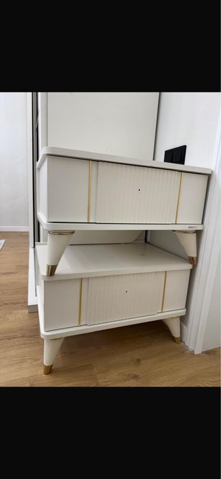 Шкаф с тумбочкой