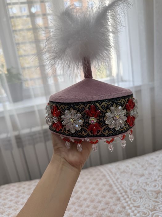 Ақ көйлек, камзол