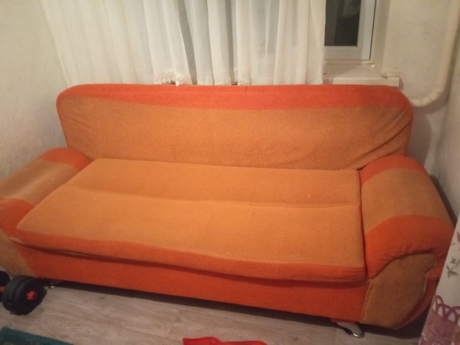 Продам диваны 2 штуки