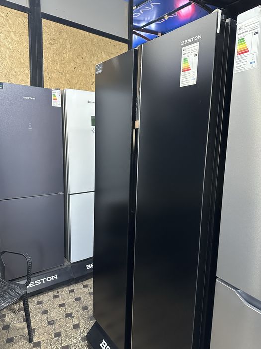 Большой семейний холодильник BESTON BSB-907BLMV
