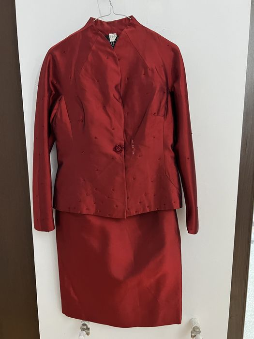 Deux pieces rochie si sacou tafta cu pietre swarovski