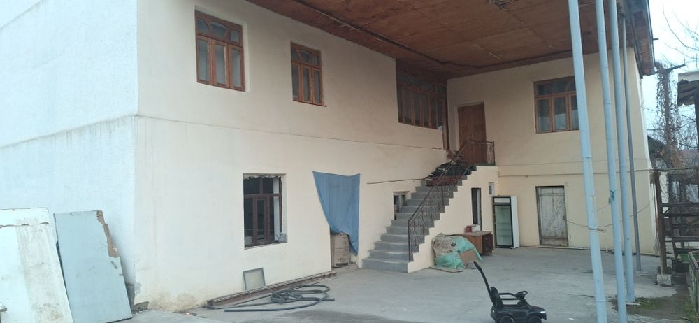 Bardanko'l roxat postidan 400 metr kirganda hovli sotiladi