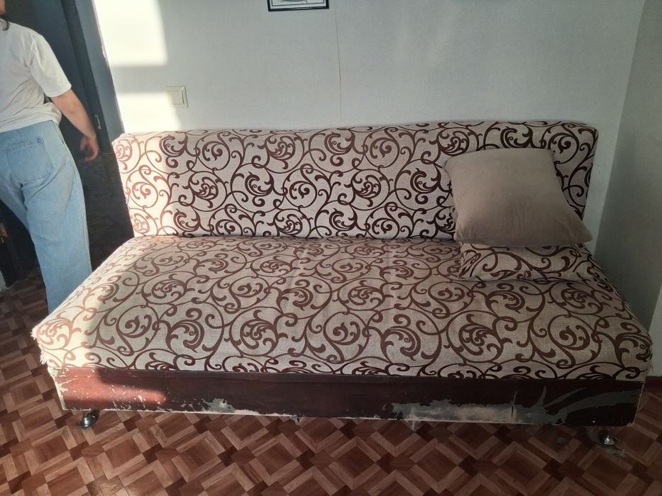 Продам диван шкаф тумба