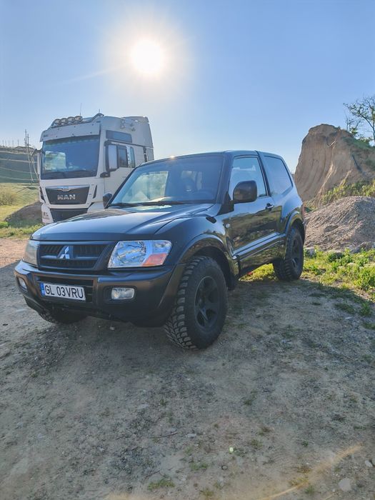 Vând Mitsubishi Pajero