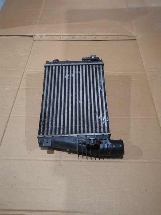 Интеркулер Peugeot Citroen  1.6 HDI